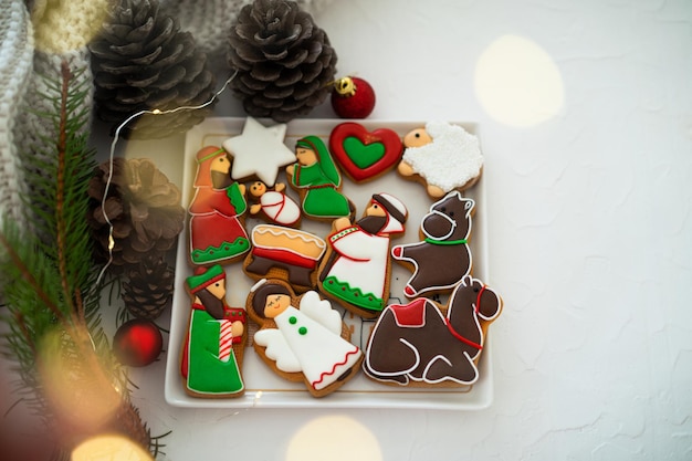 Biscoitos de gengibre de Natal com decoração de Natal composição de Natal