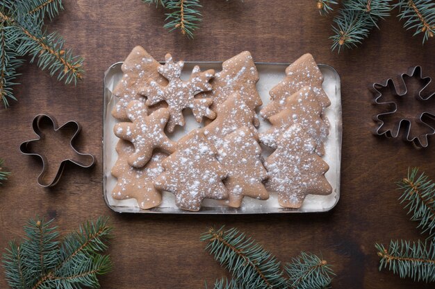 Biscoitos de gengibre de Natal diferentes formas de madeira