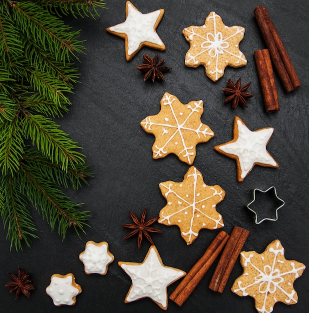 Biscoitos de gengibre e mel de Natal