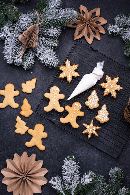 Biscoitos de gengibre tradicionais de natal