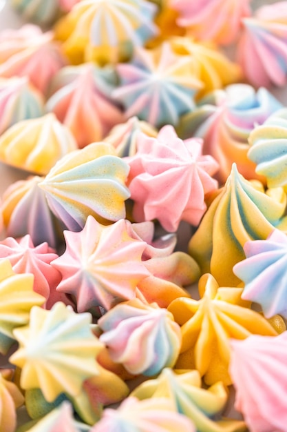 Biscoitos de merengue de unicórnio