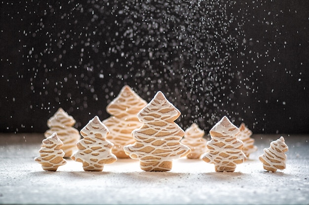 Biscoitos de Natal com forma de árvore