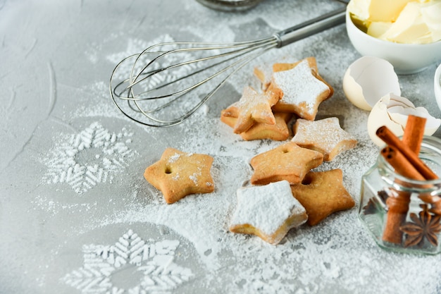 Biscoitos de natal em forma de estrelas