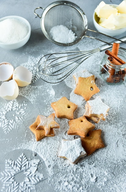 Biscoitos de natal em forma de estrelas