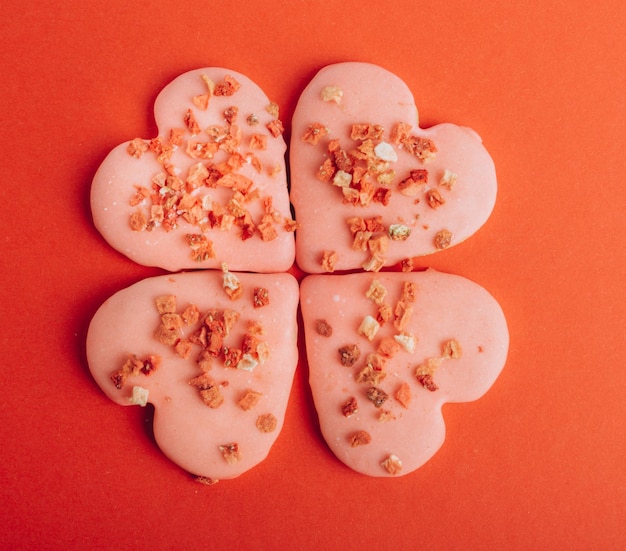Biscoitos em forma de coração para o dia dos namorados