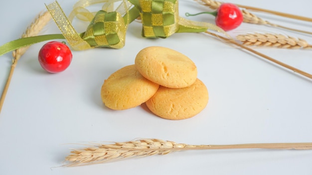 Biscoitos Nastar com geléia de abacaxi dentro de Familiar durante o mês do Ramadã e Eid Fitri