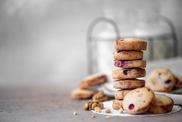 Biscoitos redondos com cranberries