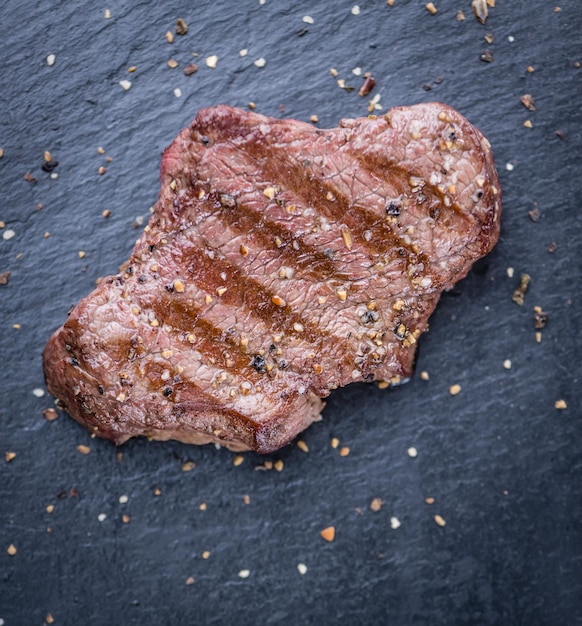 Bistec de ternera a la parrilla mediano