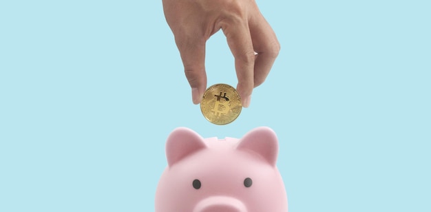 Bitcoin con concepto de inversión financiera y hucha