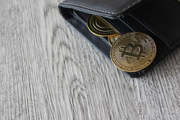 Foto bitcoin e carteira com espaço de cópia conceito de carteira digital cryptocurrency ewallet