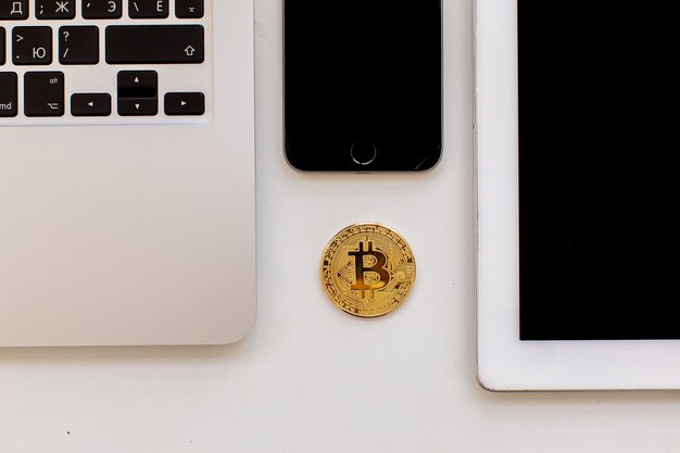 Bitcoins y nuevo concepto de dinero virtual vertical