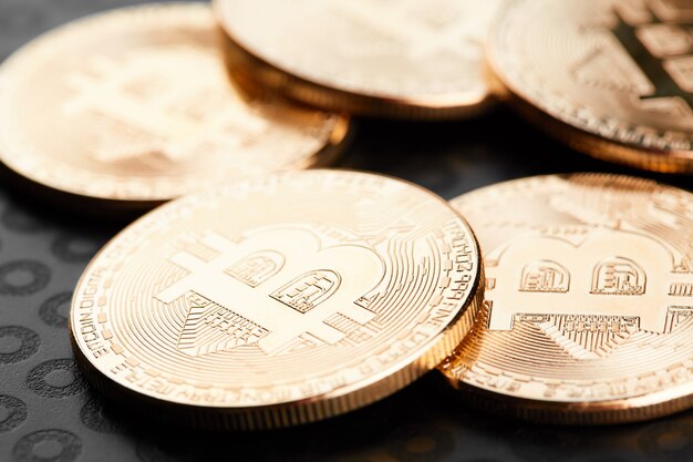 Bitcoins und virtuelles Geld.