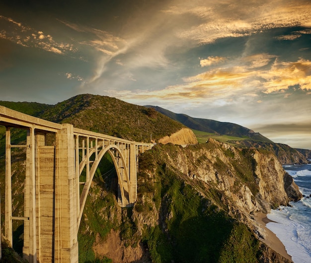 Bixby Creek Bridge na Highway 1 Califórnia