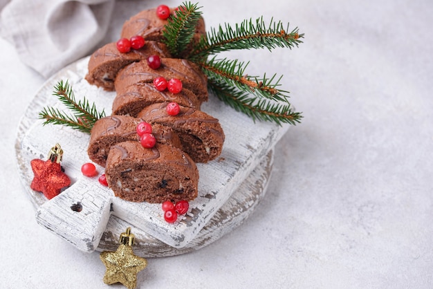 Bizcocho navideño de chocolate con nata