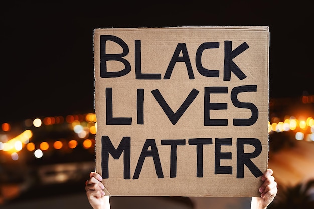 Black Lives Matter Banner - Aktivistenbewegung, die gegen Rassismus protestiert und für Gleichheit kämpft