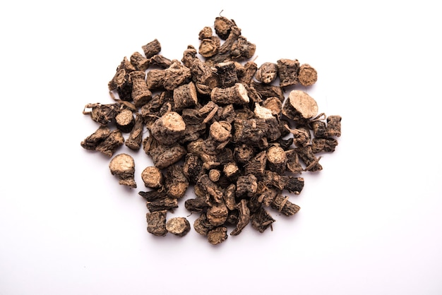 Black Musli / Moosli - Curculigo Orchioides es una hierba ayurvédica india que se utiliza para el tratamiento de enfermedades de los espermatozoides, la piel y las vías respiratorias.