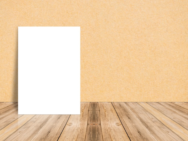 Blank Whitepaper Poster auf tropischen Plank Holzboden und weiße Wand, Vorlage Mock up für das Hinzufügen Ihrer Inhalte, verlassen Seitenraum für die Anzeige des Produkts