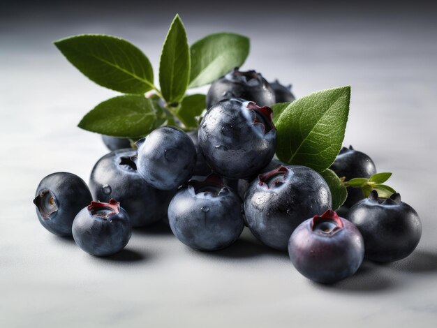 Blaubeeren mit grünem Blatt