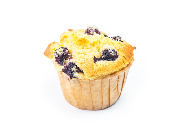 Blaubeermuffins auf weißem Hintergrund