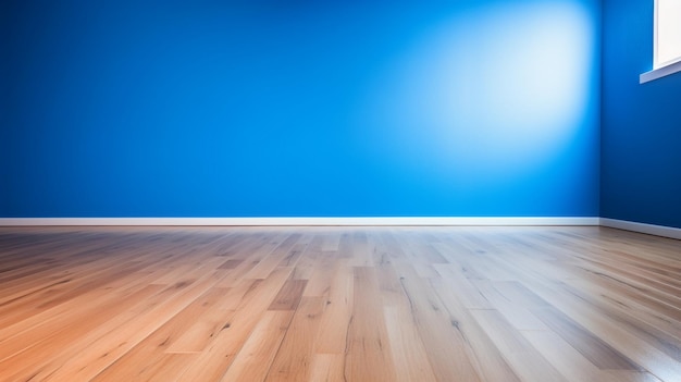 Blaue leere Wand und Holzboden mit interessanter Beleuchtung