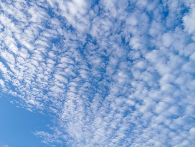 Blauer Himmel klarer Himmelshintergrund