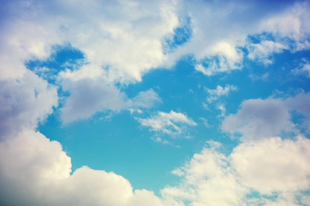 Blauer Himmel mit Wolken Abstrakter Naturhimmelhintergrund Luftbild Himmelsbeschaffenheit