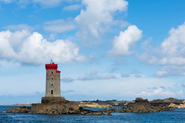 Blauer Himmel und der Leuchtturm von La Croix