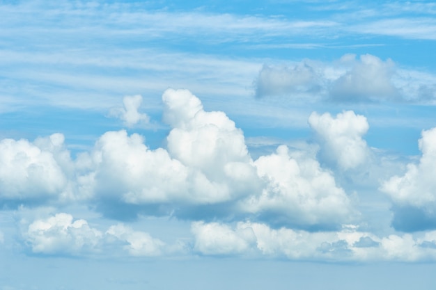 Foto blauer himmel und weiße wolken