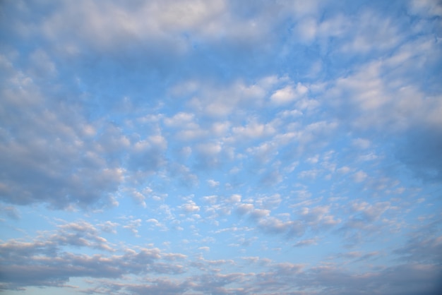 Blauer himmel wand