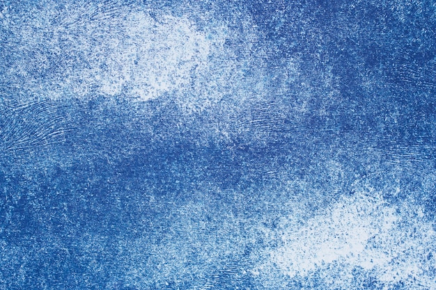 Blauer Papierhintergrund. Schmutzige schäbige Wand, Stuckhintergrund.