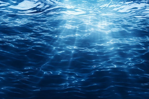 Blaues Licht auf dem Wasser