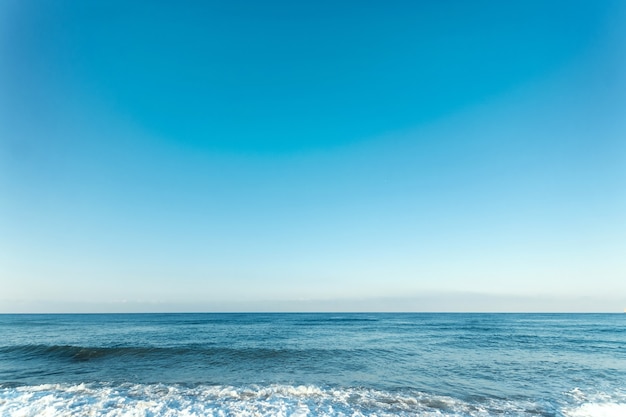 Blaues Meer am Horizont, Ruhe, Entspannung, Natur.