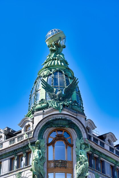 Blick auf architektonische Details des berühmten Sängerhausgebäudes in St. Petersburg
