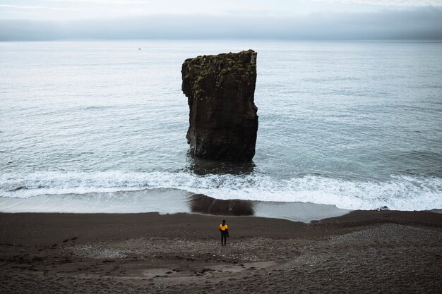 Blick auf Arnarstapi an der Südküste der Halbinsel Snæfellsnes, Island