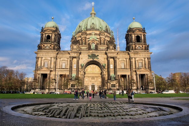 Blick auf Berlin Dome auf der Museumsinsel