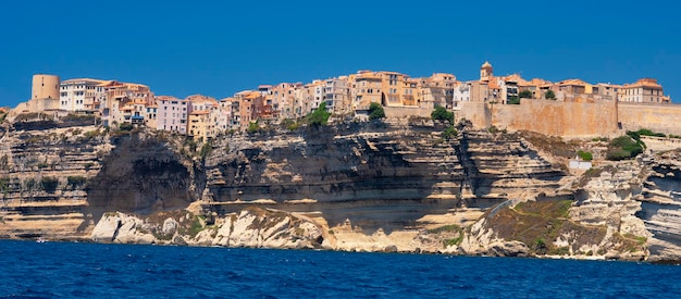 Blick auf Bonifacio vom Meer aus