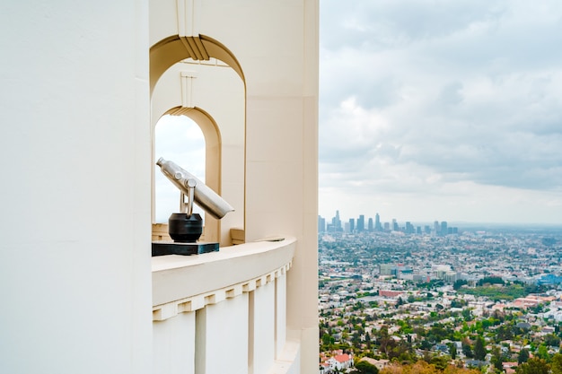 Blick auf das Griffith Park-Observatorium in Los Angeles