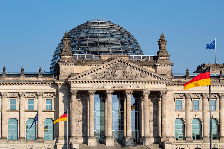 Foto blick auf das historische gebäude vor dem himmel