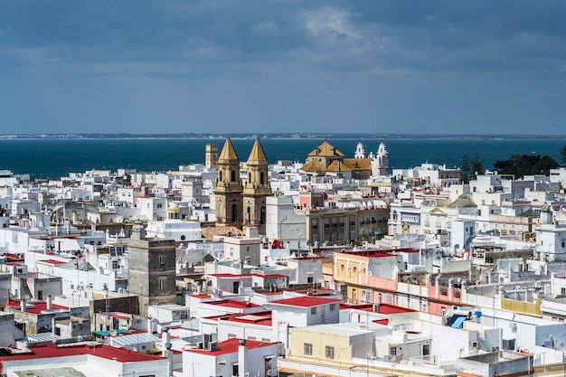 Blick auf das historische Zentrum von Cadiz Spanien Atlantikküste