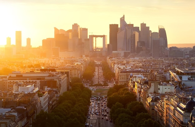 Blick auf das moderne Viertel la Défense in Paris