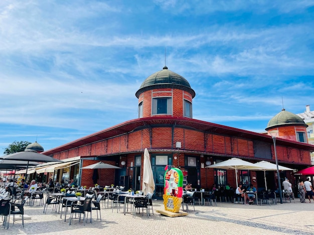 Blick auf den berühmten Lebensmittel- und Fischmarkt der Stadt Olhao