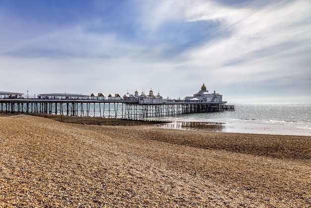 Blick auf den Eastbourne Pier in East Sussex