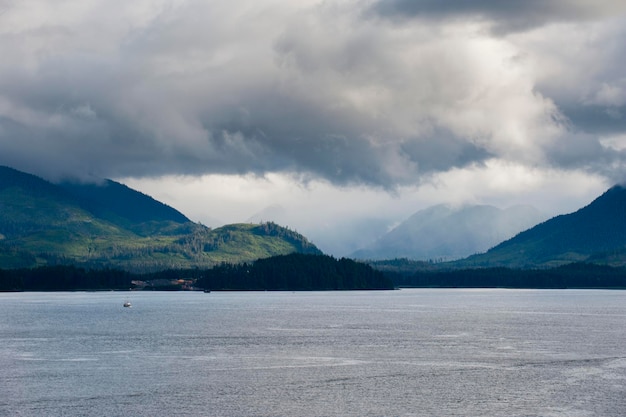 Blick auf den eisigen Strait Point in Alaska