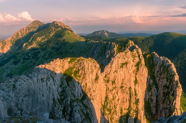 Blick auf den Kamm bei Sonnenuntergang