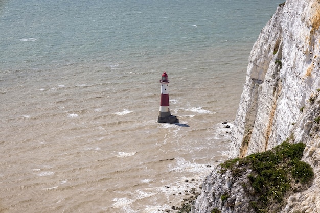 Blick auf den Leuchtturm von Beachy Head in East Sussex