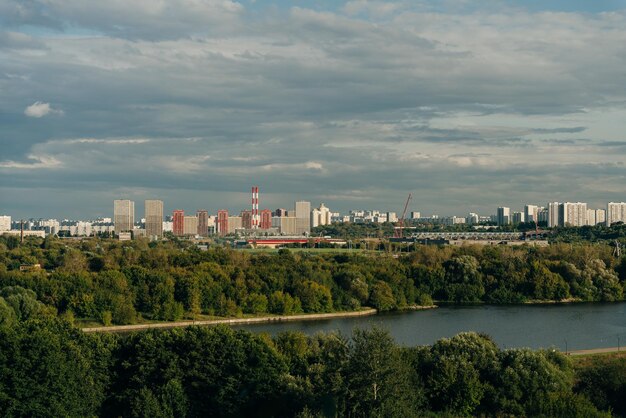 Foto blick auf den moskauer fluss von kolomenskoye