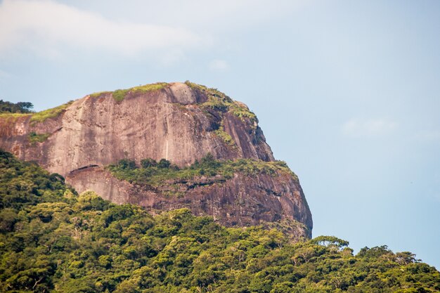 Blick auf den schönen Stein in Rio de Janeiro Brasilien.