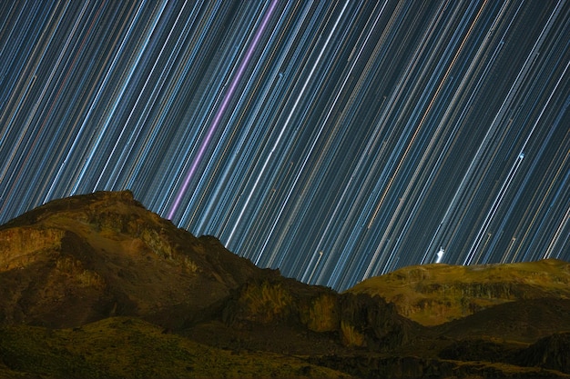 Foto blick auf den tafelberg mit sternspur aus dem iztaccihuatl-vulkan lions head