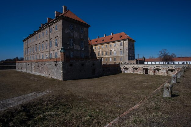 Blick auf die alte Festung und Burg in der Kleinstadt Holic in der Slowakei