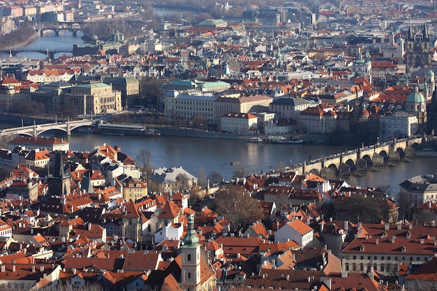 Blick auf die Altstadt von Prag mit schönen alten Gebäuden, Tschechien